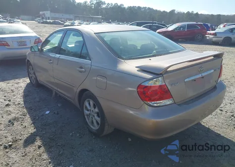 2005 Toyota Camry Xle V6 z USA, uszkodzony, nr VIN 4T1BF30K75U597301